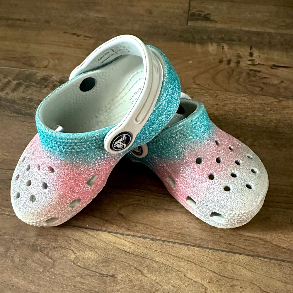 Toddler girl crocs size 7